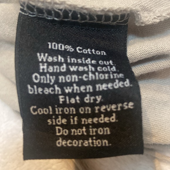 ROCK & REPUBLIC Size S Patriotic Fringe Flag Top - Picture 9 of 9